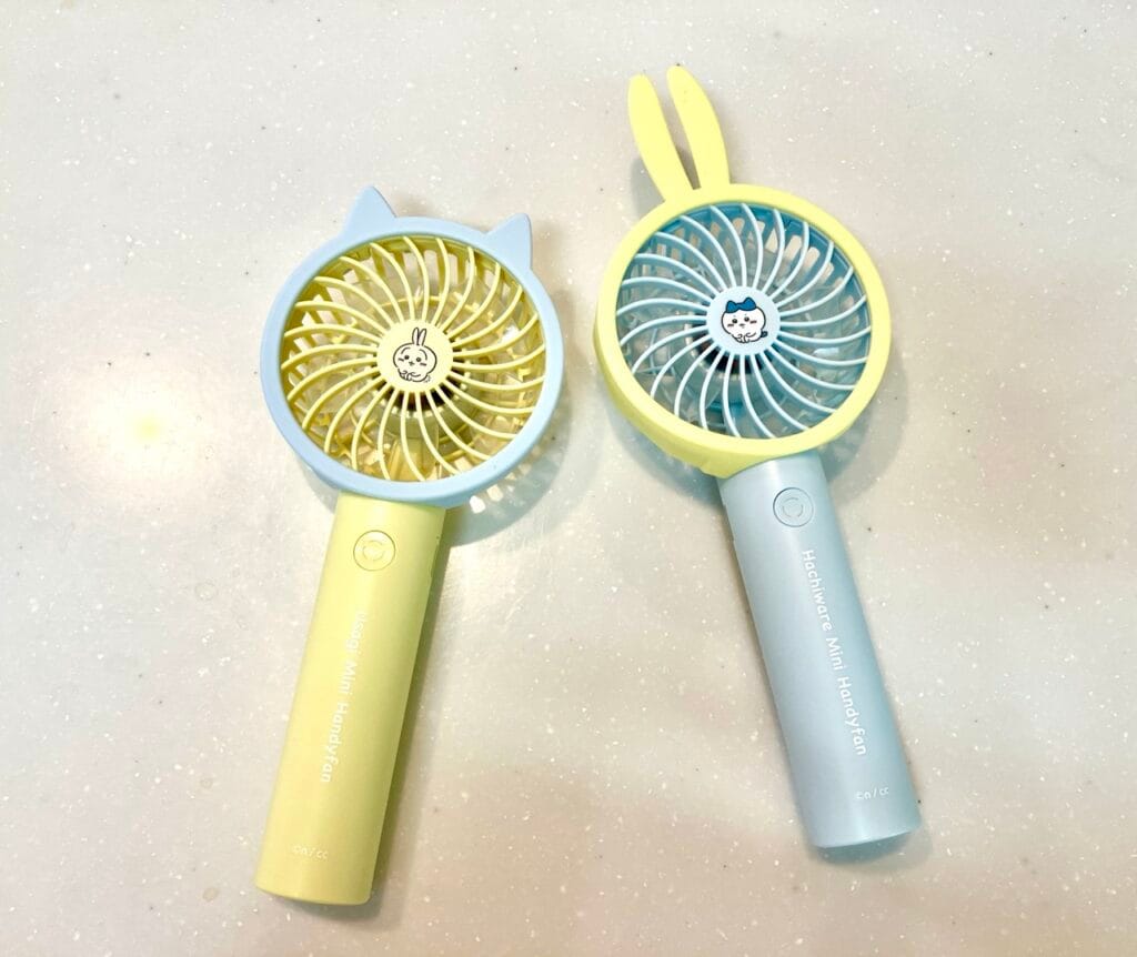 耳パーツを取り換えた、ちいかわハンディファン