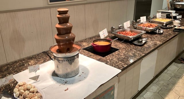 ホテルハワイアンズの夕食バイキング会場ザ・パシフィックの子ども用コーナー