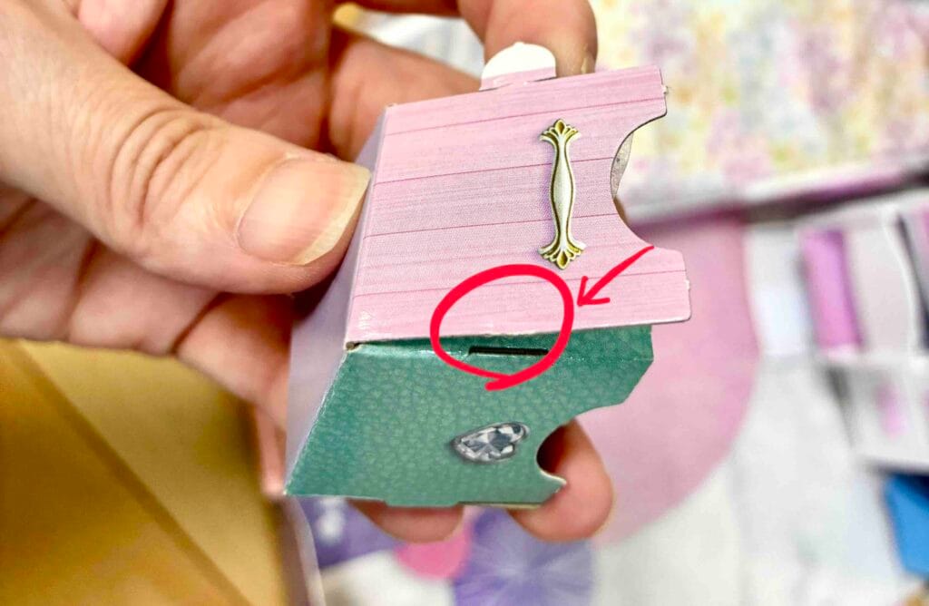 ゆめみるリカちゃんのおへやの紙パーツは破れやすいので注意！